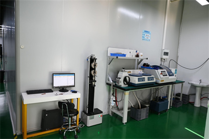 Optické testovacie laboratórium laserových optických komponentov7